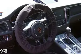 女子买保时捷麦肯39项检测全正常，结果刚开出4S店不到一个小时，亮起多个故障灯图片