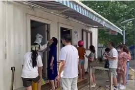 外地返沪需测核酸！上海哪里能紧急做核酸？部分医院延时到22点！凌晨可去急诊检测图片