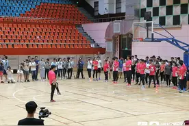 当奥运明星是你的体育老师，上课是这样的图片
