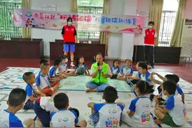 带着孩子们“玩转阅读”，龙城尚景社区儿童暑期训练营服务180人次图片