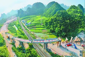 2021年8月11日焦点图图片