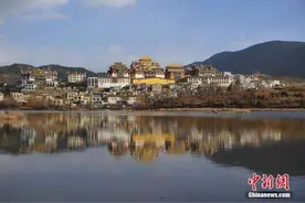 “义工旅行”未必是诗与远方，是打杂8小时图片