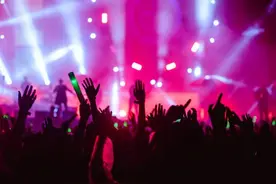 控评、网暴、不当集资...“饭圈”乱象如何依法纠治图片