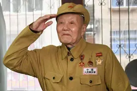 张富清：老兵风骨 英雄本色图片