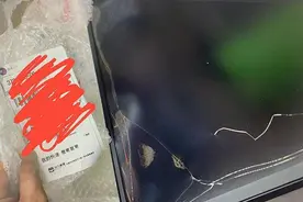 消费维权速报｜显示器损坏菜鸟裹裹称赔40%，澎湃报道后将全赔图片