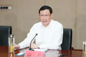 以“快、严、准、实、统”打赢疫情防控阻击战！应勇在汉检查督导疫情防控工作图片