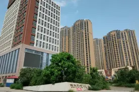 济南鹊华天禧广场未通过综合验收！业主交钱两年不能网签图片