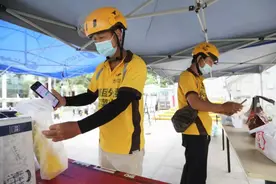 堂食客人减少、外卖订单增加，武汉餐饮商家“转战线上”图片