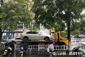 杭州一半的拖车都来下沙了！刚刚这波大雨，让下沙多处“看海”，宾利都趴窝了图片