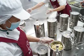 走向我们的小康生活丨为民解忧，共建共享闪耀小康路图片