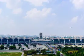 青岛关闭使用了77年的流亭机场图片