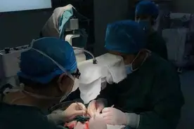 小伙突遭车祸双臂“筋脉尽断”精心治疗基本恢复功能图片