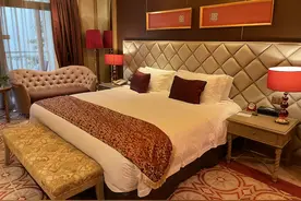 独家调查｜同一间房却存巨大差价，哪个渠道订酒店最便宜？图片