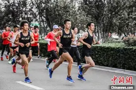 中国马拉松，突破中“竞速”图片