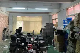 4000多双假鞋被查获，全是大牌！快自查，已有街坊中招...图片