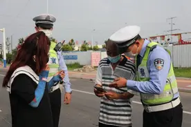交警四大队24小时在岗，守好威海“西大门”图片