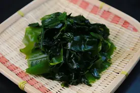裙带菜和海带有啥区别？哪个营养更丰富？别再傻傻分不清了图片