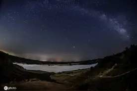 别犹豫赶快许愿！世界多国迎来英仙座流星雨图片