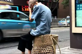 老人无健康码被拒乘公交车？官方回应来了图片