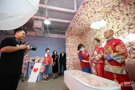 迎“七夕”送关爱图片