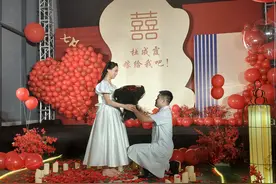 医院求婚 浪漫七夕提前上演图片