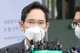 三星电子副会长李在镕获假释出狱图片