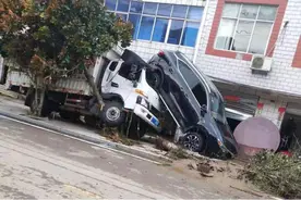 湖北随县暴雨亲历者：三十年一遇的暴雨，房子被冲走了，桥被冲断图片