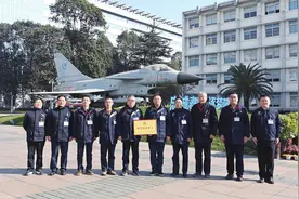 航空工业成飞领导班子：砥砺创新 奋力构建高质量发展新格局图片