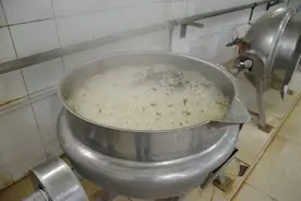 宁津县中医院连夜熬制中药汤剂送至集中隔离点图片