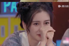 Angelababy节目中泪崩：“感情中不要因迎合而丢失自我。”图片