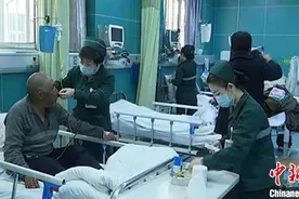 甘肃“微笑妈妈”20载护理一线造福病患：青春渐远，初心还在图片