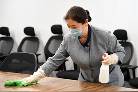 北京：工信企业劳务派遣和实习生应纳入疫苗接种范围图片