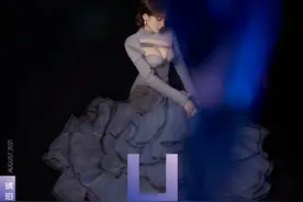 柳岩秘境之花风格大片 紧身鱼尾裙勾勒傲人身材图片