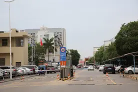 停车收益将会用于村里基础建设，“围村收费”他们这样说图片