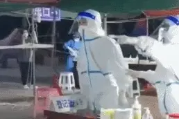 找到了！火遍全网的“揽客大白”，是她图片