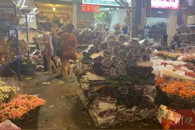 “七夕”遇冷？玫瑰价格不如往年，受疫情影响花商更加谨慎图片