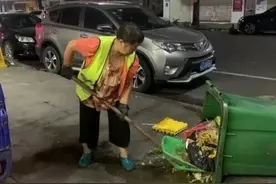“我妈妈是环卫工，请为她多亮15分钟路灯！”图片