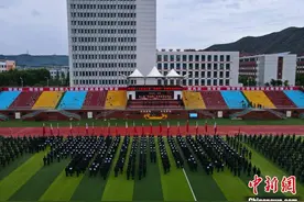 直击高原武警运动会 感受不一样的“刺激战场”图片