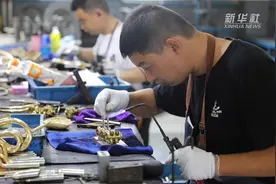 中国故事｜“乐器村”里流动的乐章图片