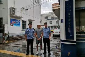 分手后为复合，男子三入前女友卧室……图片
