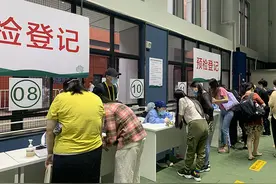 上海启动15-17岁人群新冠疫苗接种，预检登记实行双签制图片