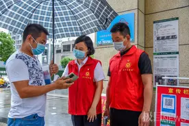 汉阳抗疫“夫妻档”：最美的爱，就是并肩战斗图片