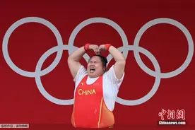 对话丨李雯雯：带着爷爷的遗愿，她如愿拿下奥运冠军图片