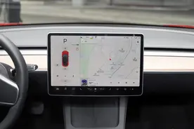 危险驾驶的9种行为：苹果CarPlay 最致命图片