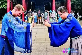 中国故事告诉我们，“要幸福就要奋斗”图片