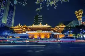 上海有个商圈年创税百亿，企业来了就不想走，如何做到的图片