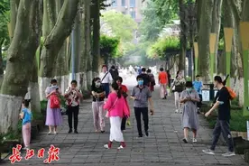 逛公园、做陶艺、吃美食、忙农活儿，这个周末武汉人好“忙”图片