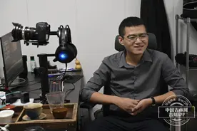 产房外也有不一样的风景！这位长春小伙要拍1000个产房门口的故事图片