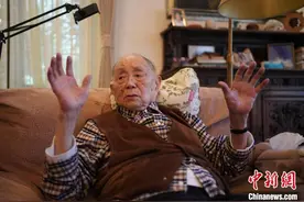 九十八岁黄永玉续写“浪荡汉子”的“走读”生涯图片