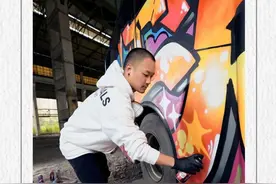 看看人家 | 他用涂鸦画武汉，吸引了亿万人关注图片
